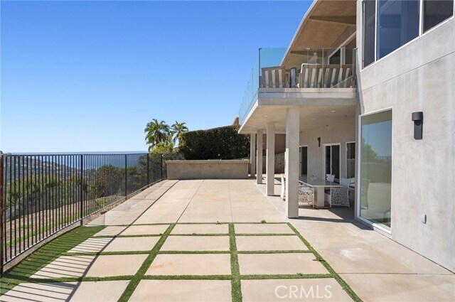 Building Photo - 2085 Temple Hills Dr