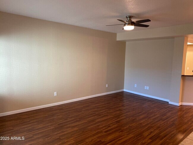 Building Photo - 9205 N 59th Ave