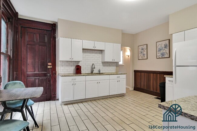 Building Photo - Furnished 2-Bedroom Lower Apartment on Prospect Ave