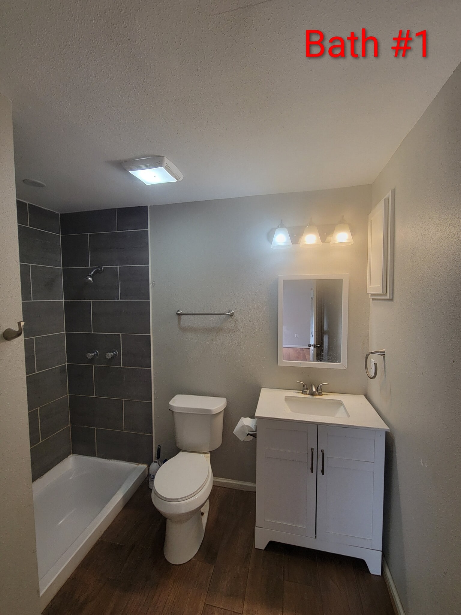 Building Photo - 707 Johnson Ln