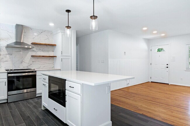 Building Photo - 1512 Beechwood Dr