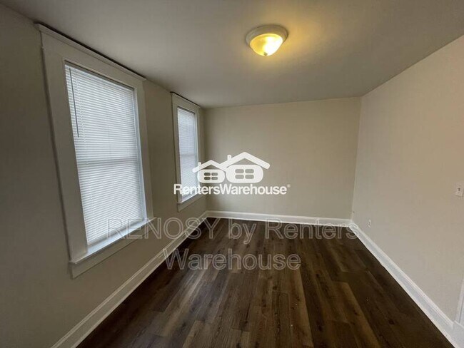 Building Photo - 2855 W Cold Spring Ln