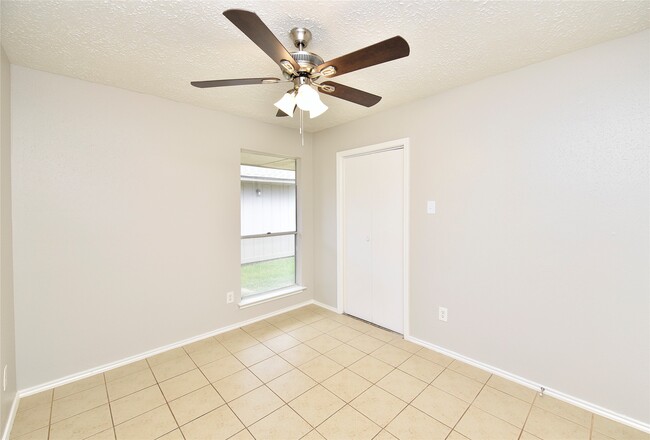 Building Photo - 1814 Brickarbor Dr