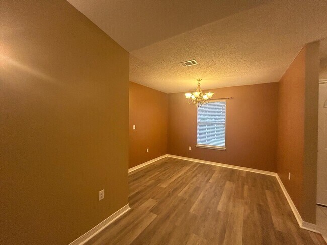 Building Photo - 1267 Jefferyscot Dr
