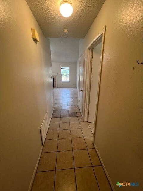 Building Photo - 2404 Kilgore Dr