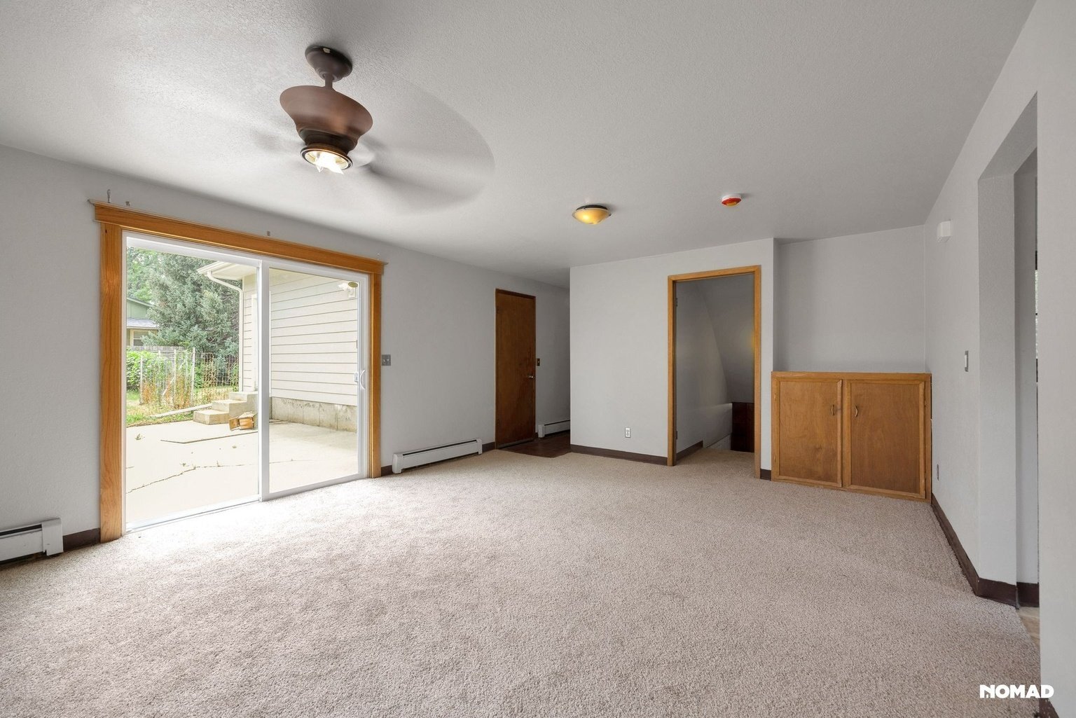 Building Photo - 3636 Royal Dr