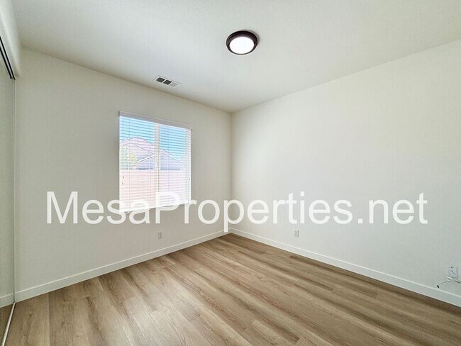 Building Photo - 15818 Iron Canyon Ln