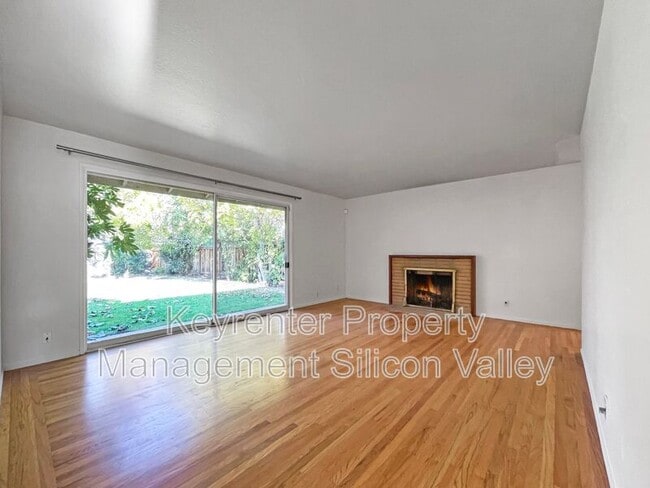 Building Photo - 1937 Stanley Ave