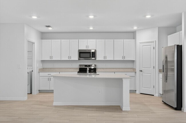 Building Photo - Brand-new 5 Bed now Available!