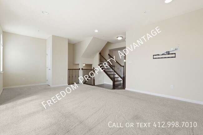 Building Photo - 412 Olive Ln