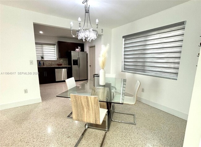 Building Photo - 30 NE 125th St