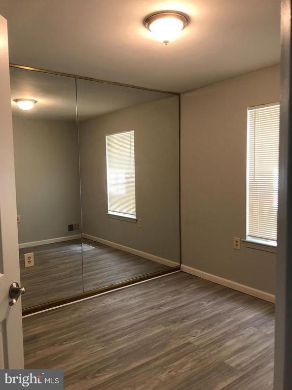 Building Photo - 618 Walden Cir