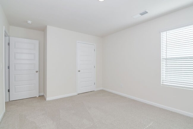 Building Photo - 1115 Sims Dr