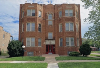 Building Photo - 7157 S Michigan Ave