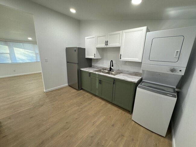 Building Photo - Newly Remodeled House in Paducah