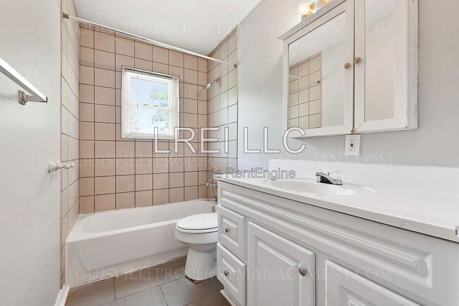 Building Photo - 8300 Candleglow Ln