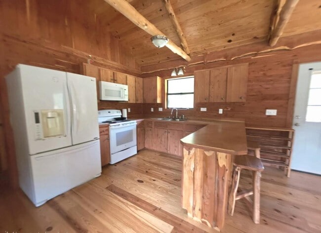 Building Photo - 313 N Berry Ridge