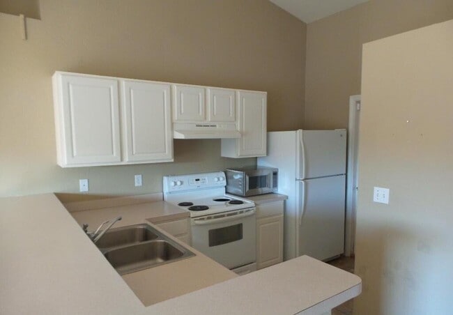 Building Photo - 305 Seclusion Blvd