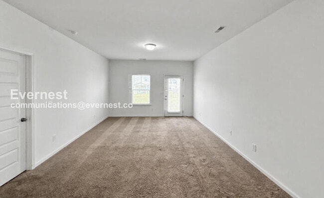 Building Photo - 3 Bed/2 Bath Home with Garage / Available Now!