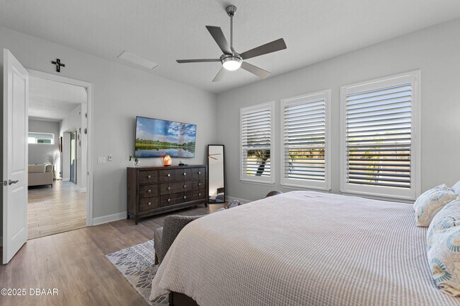 Building Photo - 636 Mosaic Blvd