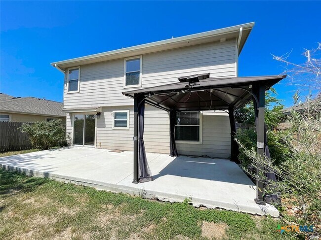 Building Photo - 2237 Stoneleigh Dr