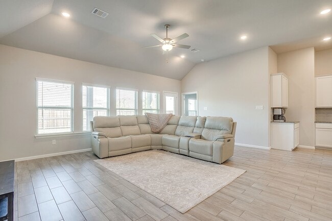 Building Photo - 8924 Lantana Meadow Dr