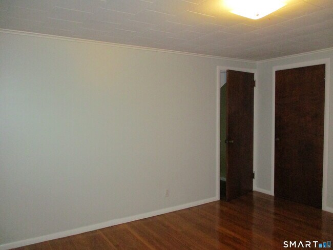 Building Photo - 29 Holmeslea Ct