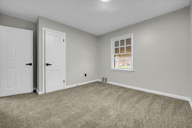 Building Photo - 9090 Stahelin Ave