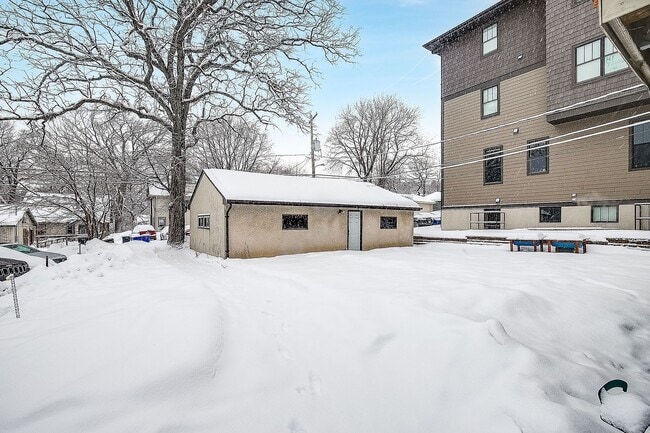 Building Photo - 1499 Cleveland Ave N