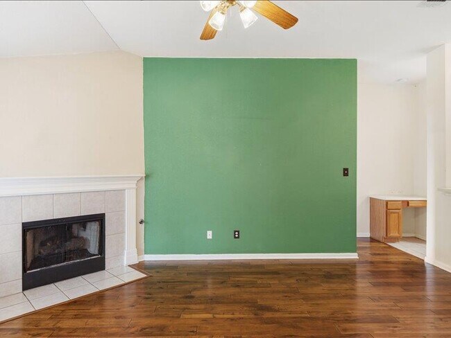 Building Photo - 1500 Ashberry Trail