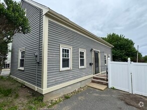 Building Photo - 13 Lovett St