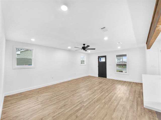 Building Photo - 9101 Oels St