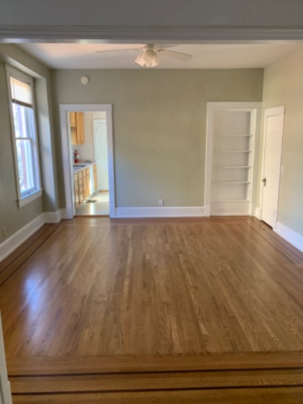 Building Photo - 1522 Rosewood Ave