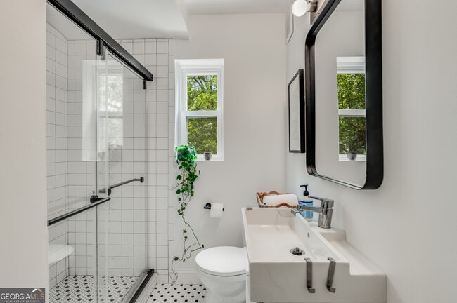 Building Photo - 96 Ardmore Pl NW