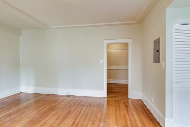 Interior Photo - 755 O'Farrell