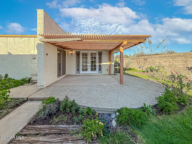 Building Photo - 4150 Lake Harbor Ln