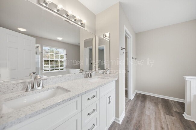 Building Photo - 514 Turning Leaf Way