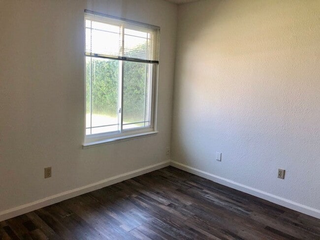 Building Photo - 7521 Blackthorne Way