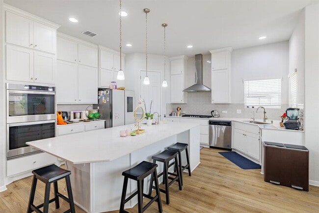 Building Photo - 1913 Equine Rd