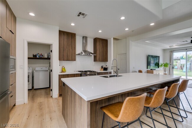 Building Photo - 7210 Shallowford Ave