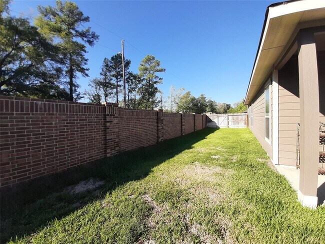 Building Photo - 25104 Pacific Wren Dr