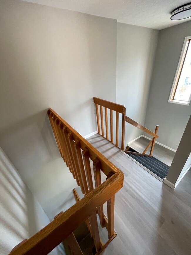 Building Photo - (22) 98-100 Woodruff Avenue