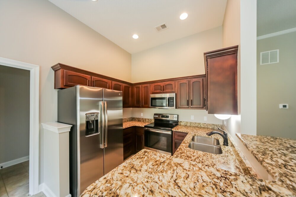Building Photo - 5714 Kingsman Dr