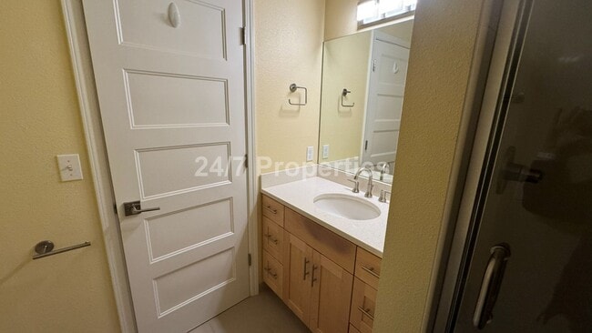 Building Photo - Spacious, Open-Concept 3 Bedroom West Linn Home