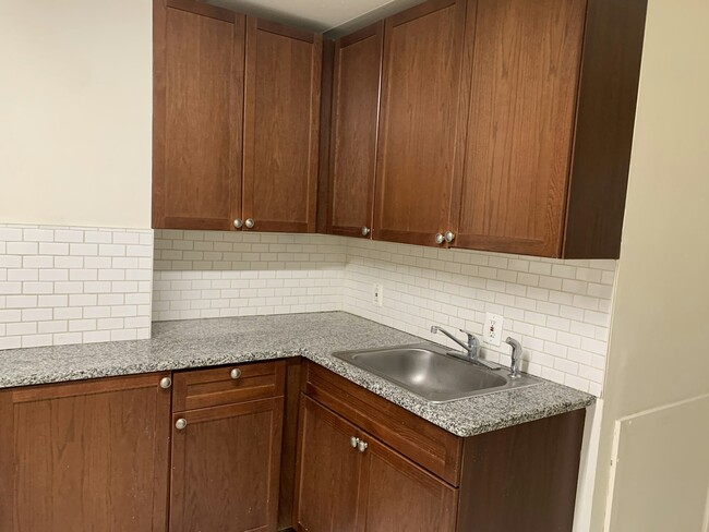 Building Photo - 2538 Amber St