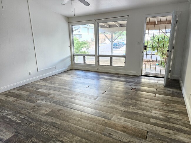 Building Photo - Spacious 8-Bedroom Family Home with Permit...