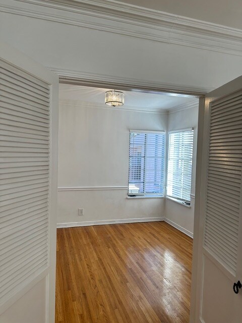 Building Photo - 124 Sweetzer Ave