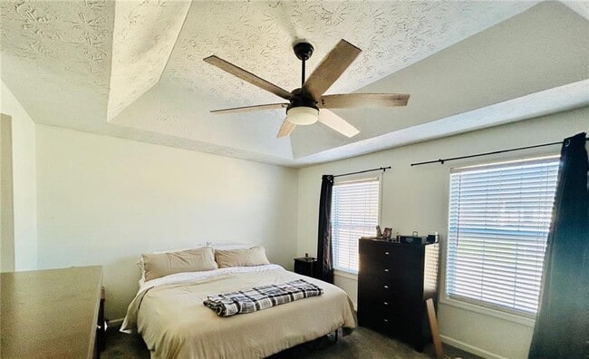 Building Photo - 5472 Riverchase Dr