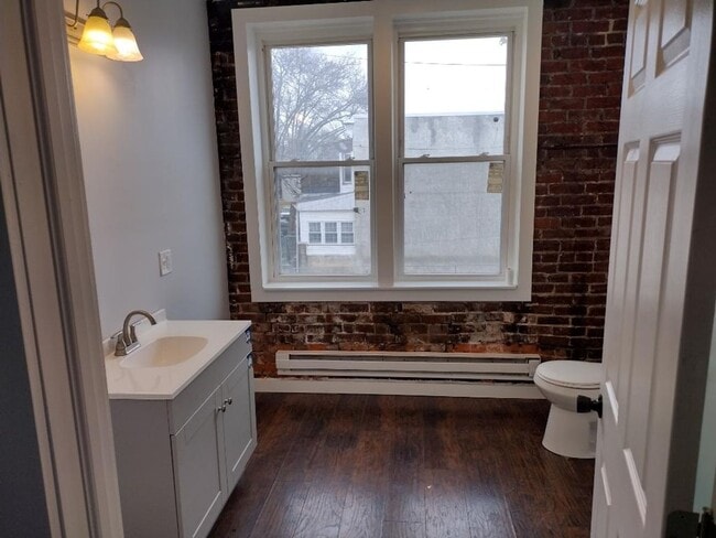 Building Photo - 4359 N 9th St