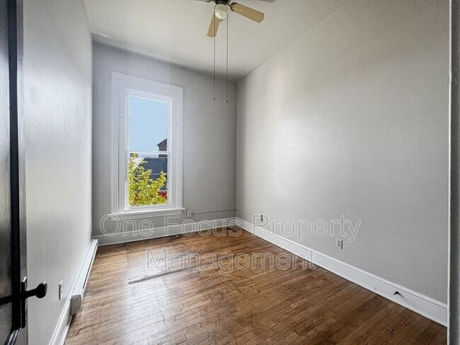 Building Photo - 307 N Vesper St